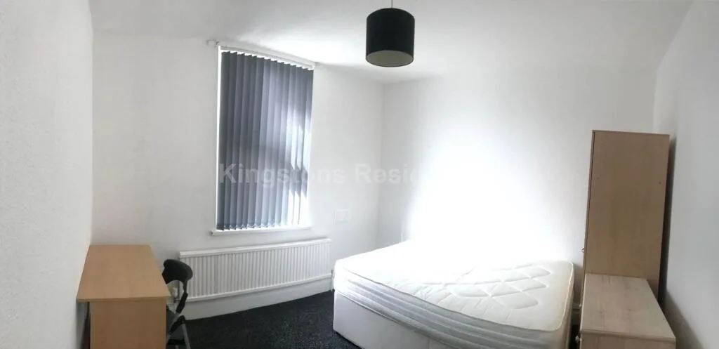 8 bedroom terraced house for rent