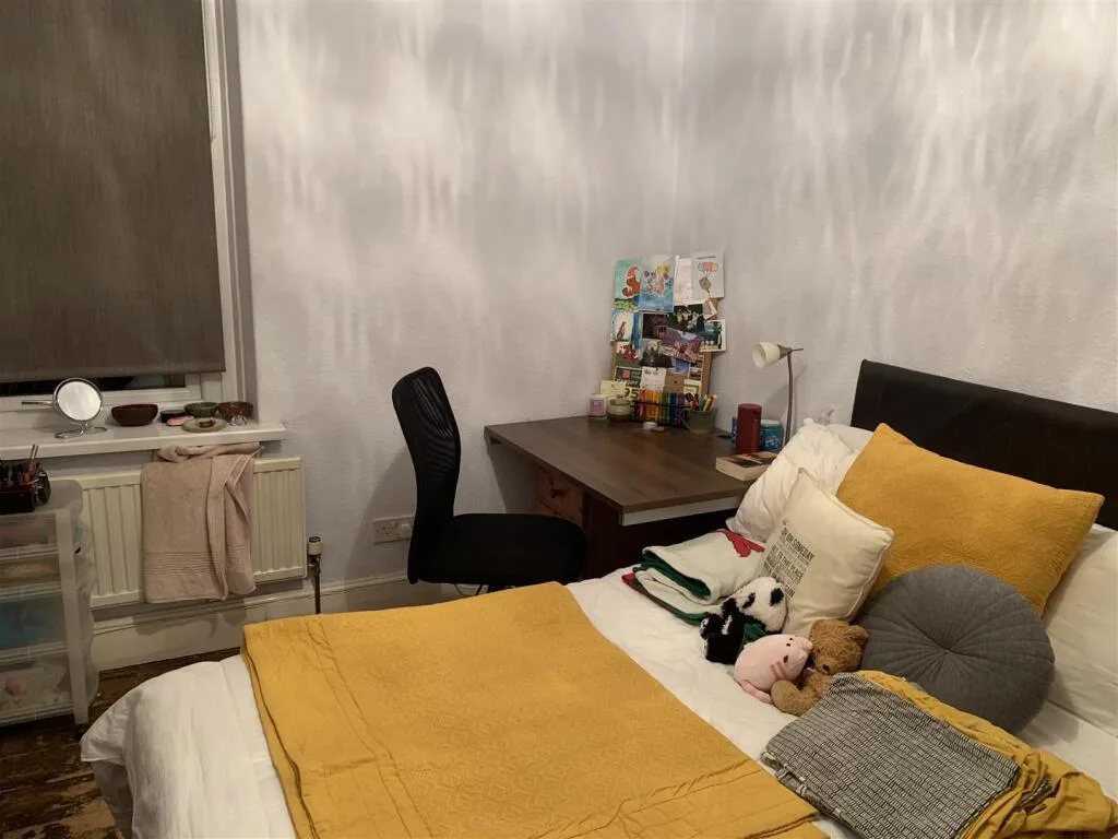 6 bedroom house for rent