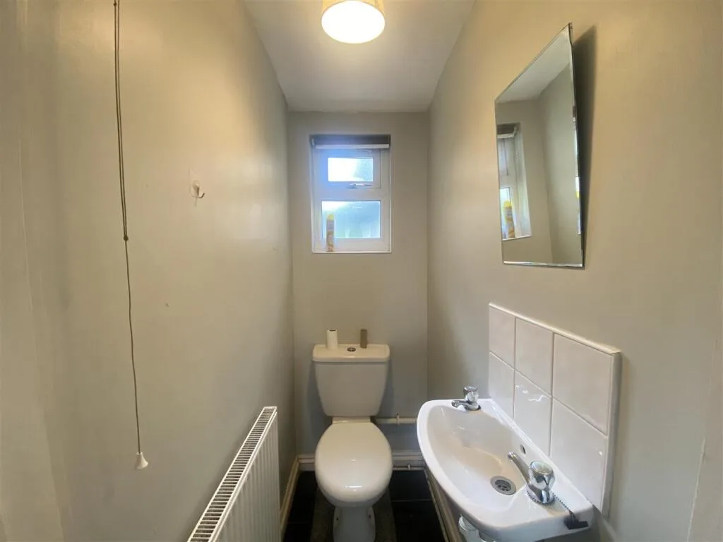 6 bedroom house for rent