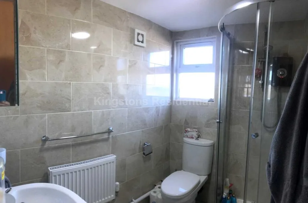 6 bedroom terraced house for rent