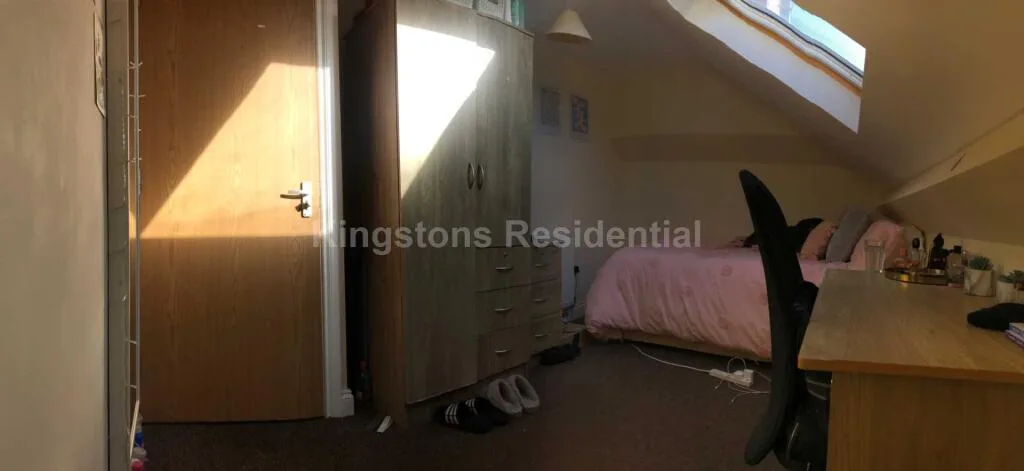 6 bedroom terraced house for rent