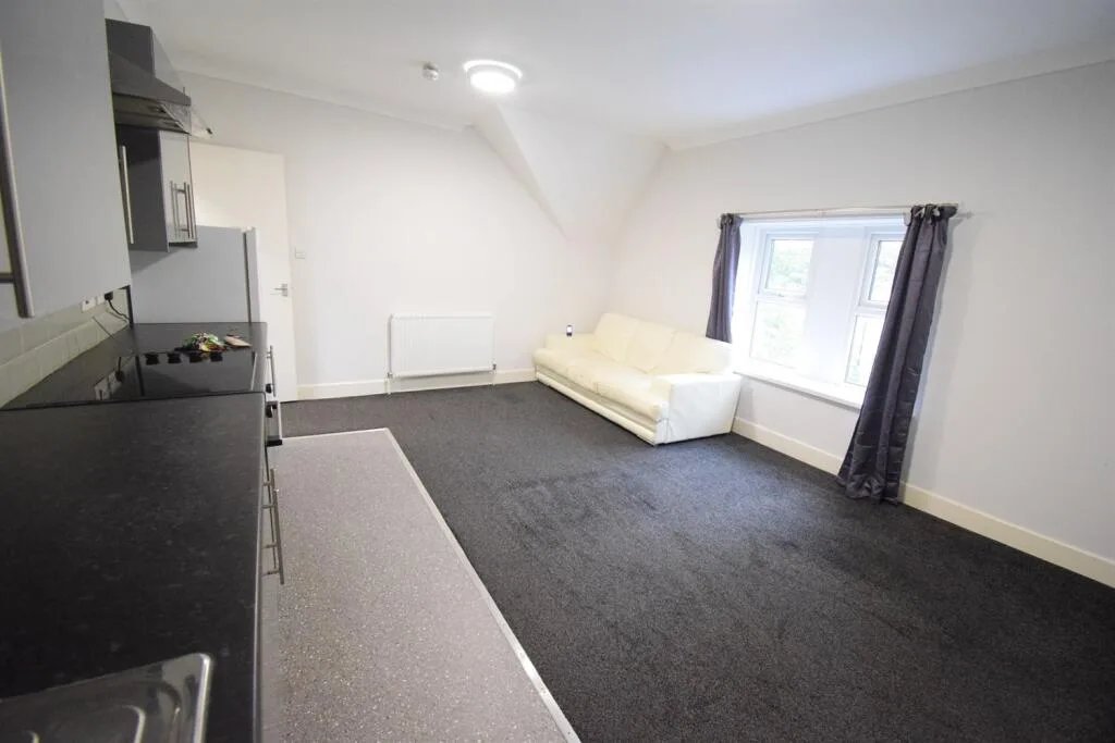 2 bedroom house for rent