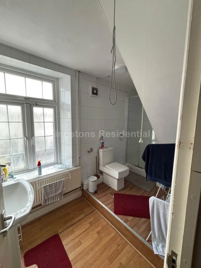5 bedroom maisonette for rent