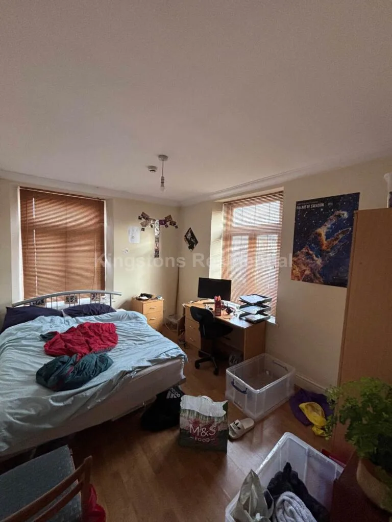5 bedroom maisonette for rent