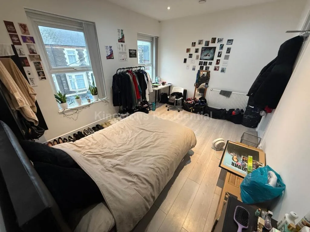 5 bedroom terraced house for rent