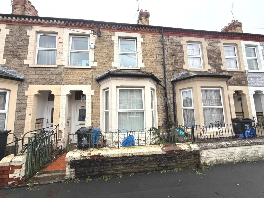 5 bedroom terraced house for rent