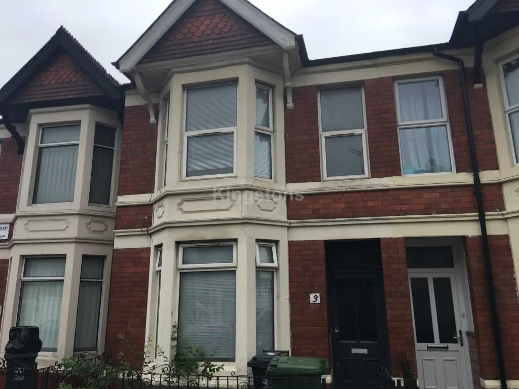 5 bedroom terraced house for rent