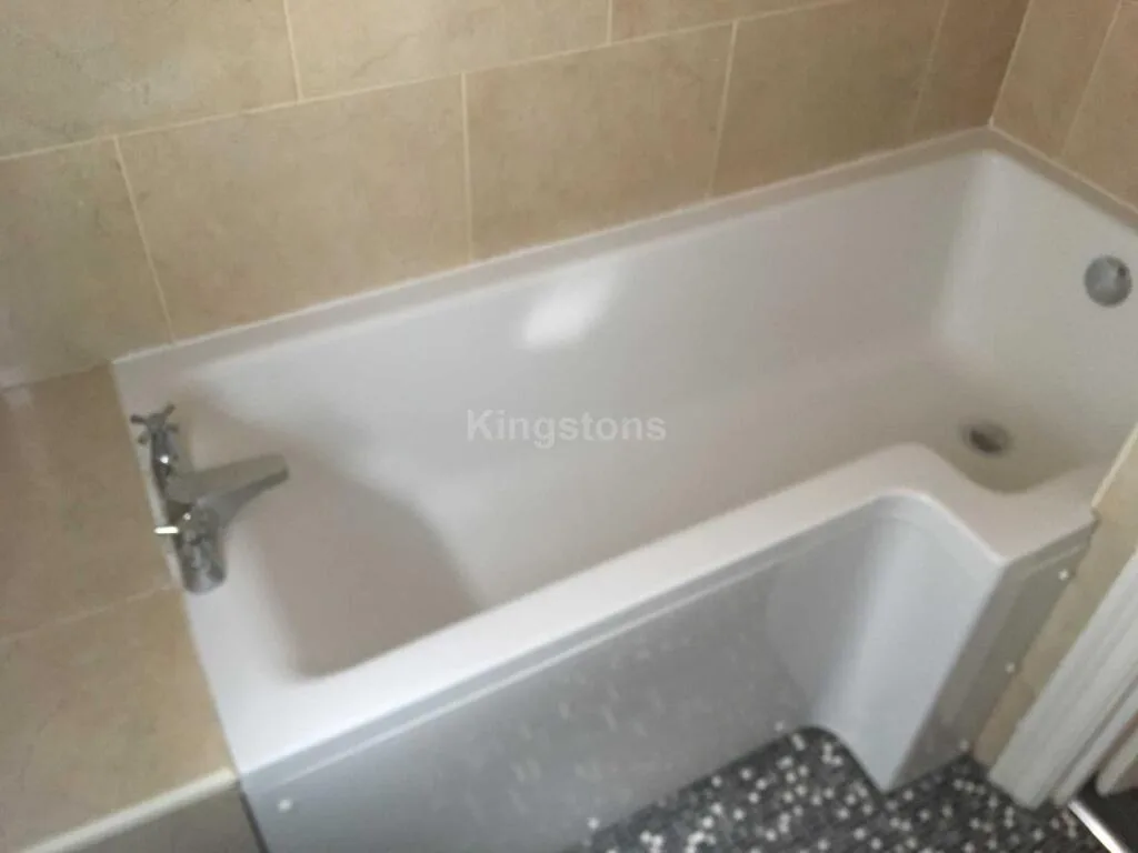 5 bedroom terraced house for rent
