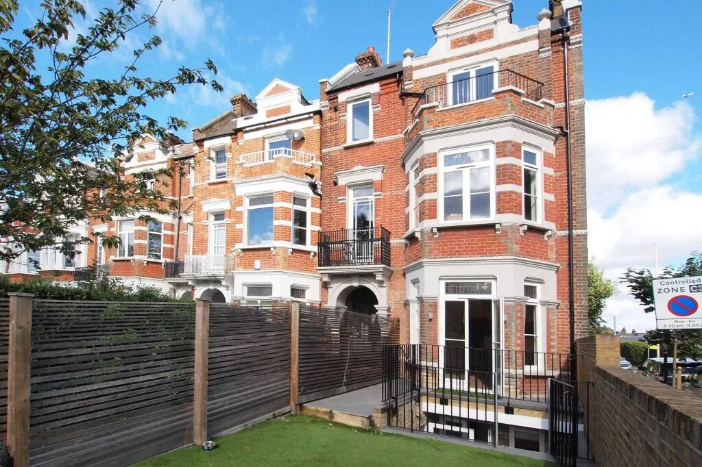 2 bedroom apartment for rent