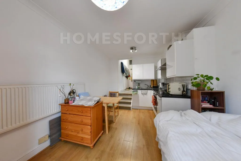 Studio flat for rent