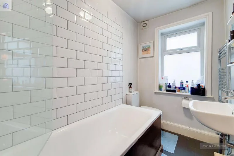 2 bedroom ground floor flat for rent