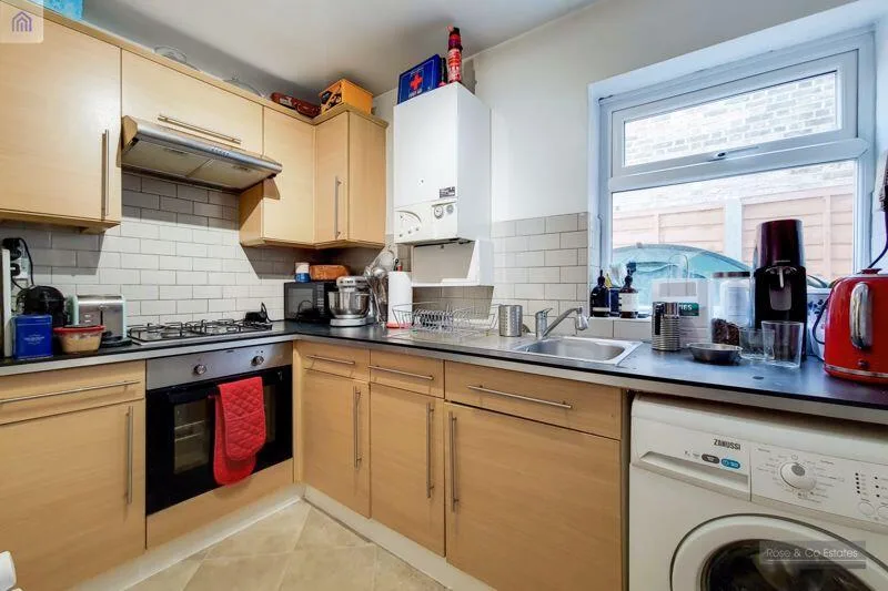 2 bedroom ground floor flat for rent