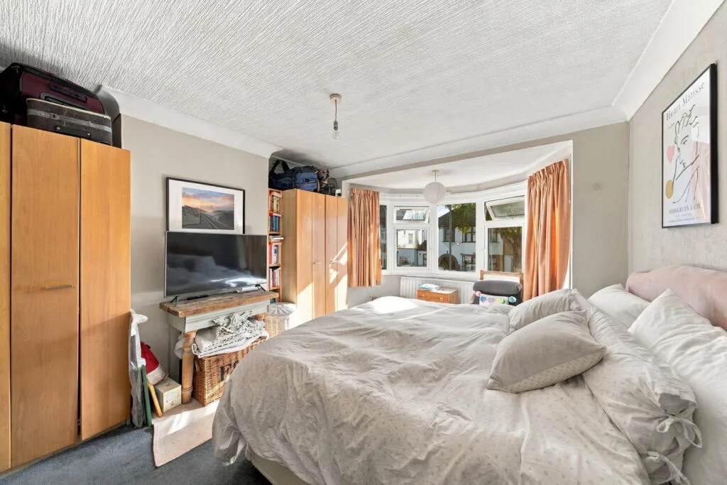 3 bedroom detached bungalow for rent