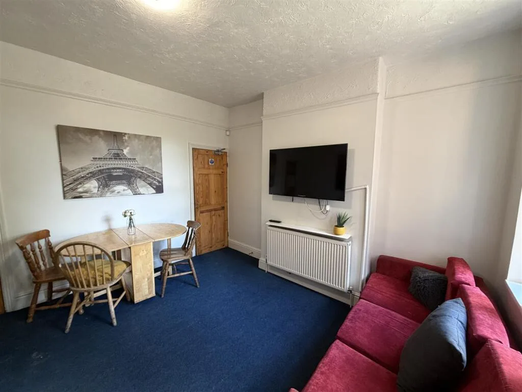 4 bedroom terraced house for rent