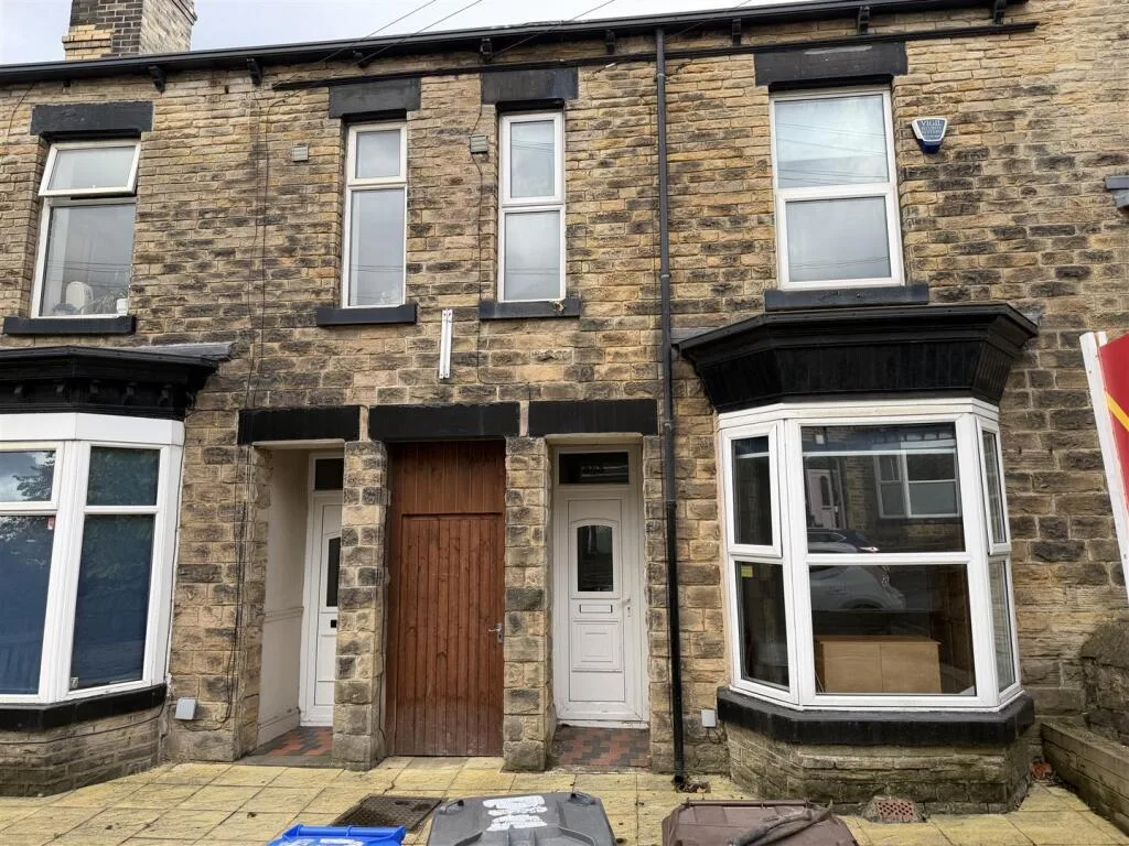 4 bedroom terraced house for rent