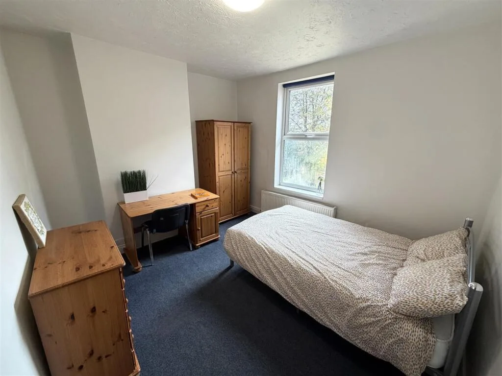 4 bedroom terraced house for rent