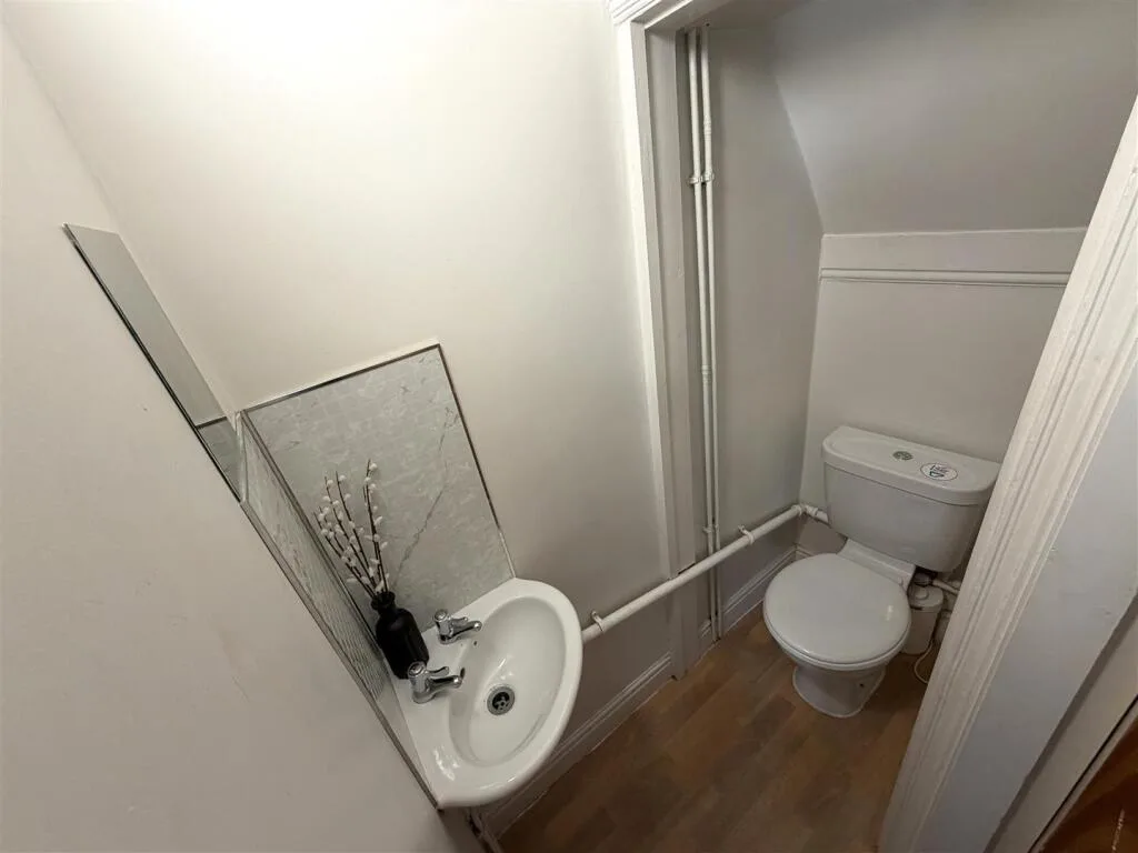 4 bedroom terraced house for rent