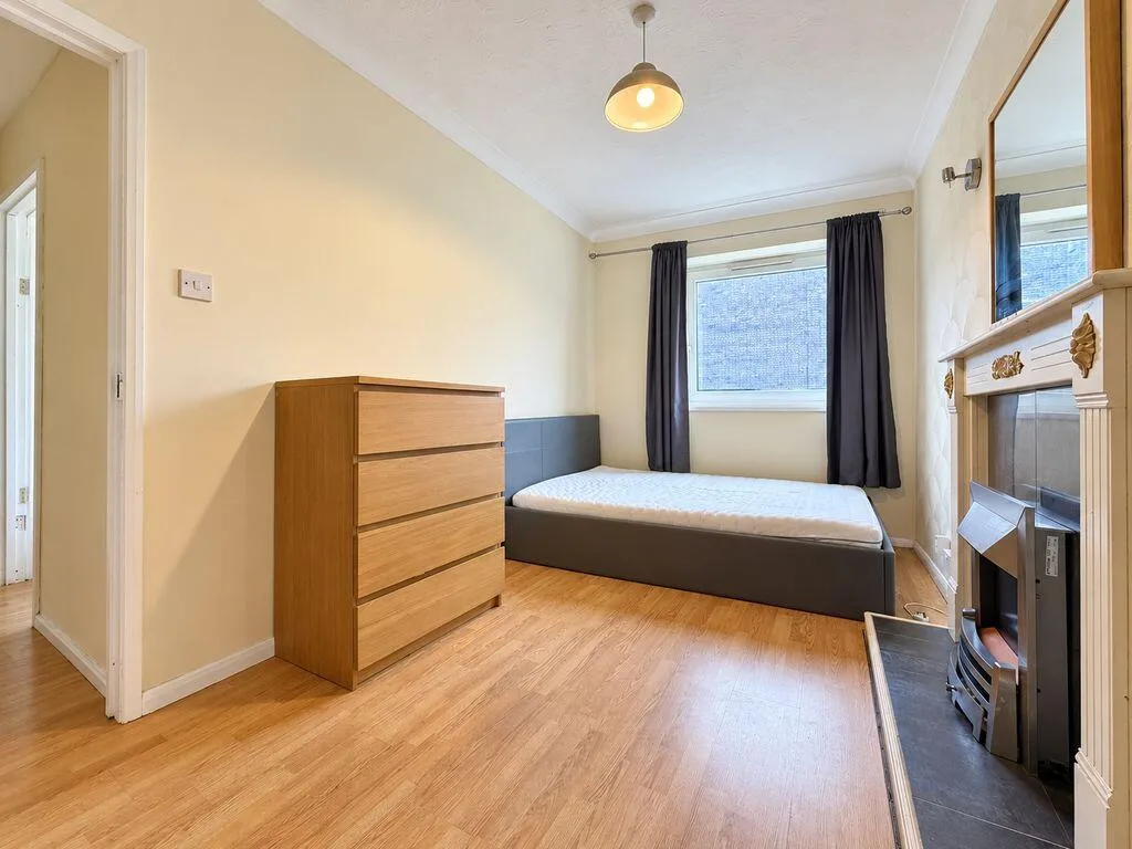 3 bedroom maisonette for rent