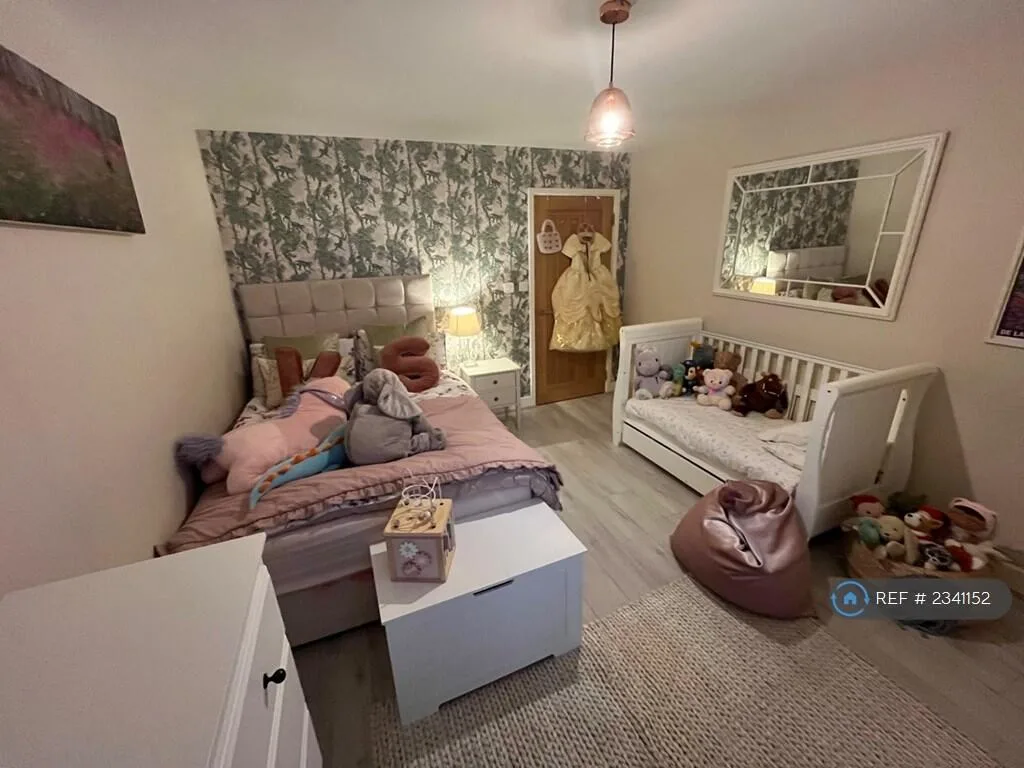 3 bedroom flat for rent