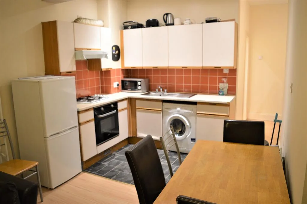 3 bedroom flat for rent