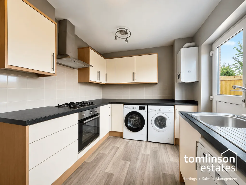 5 bedroom semi-detached house for rent