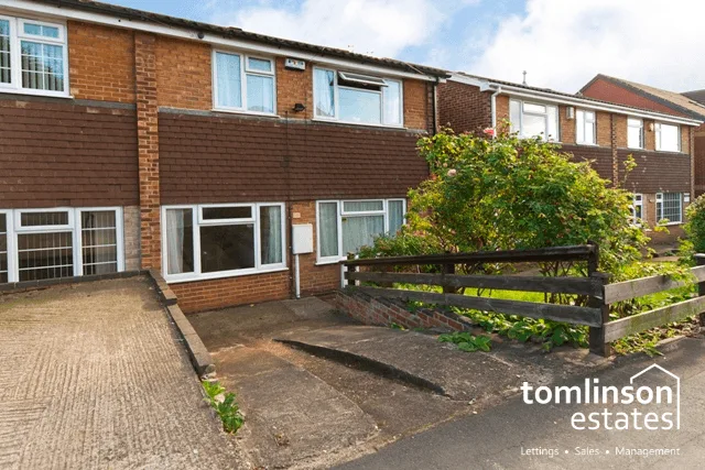 5 bedroom semi-detached house for rent