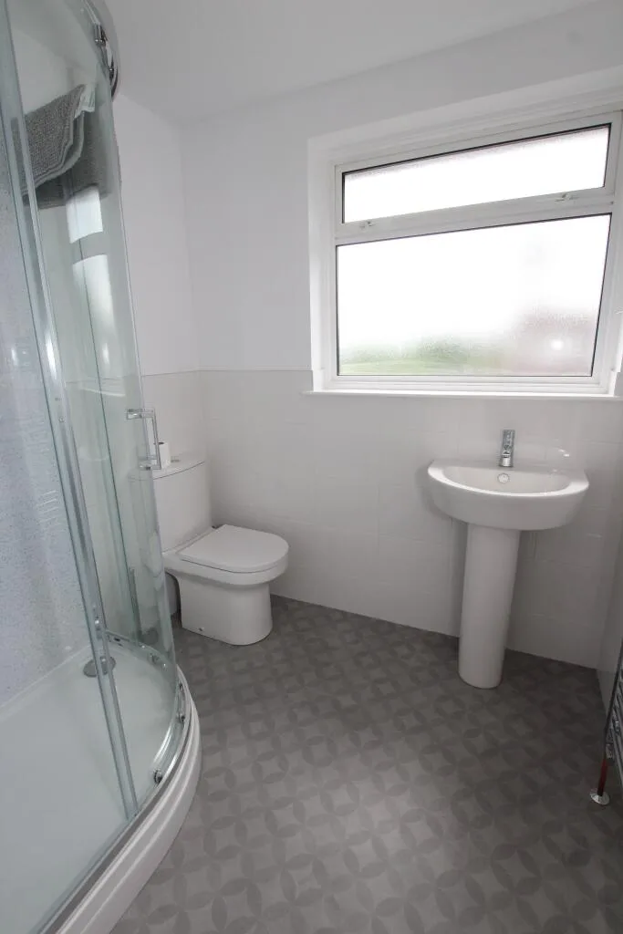 4 bedroom semi-detached house for rent