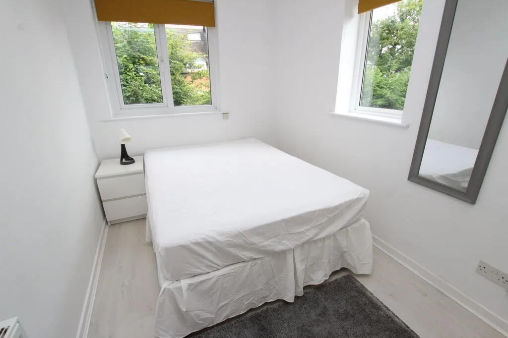 4 bedroom semi-detached house for rent