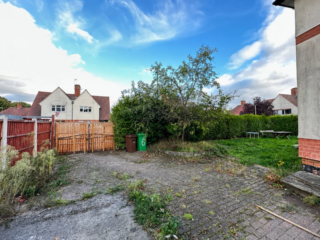 2 bedroom semi-detached house for rent