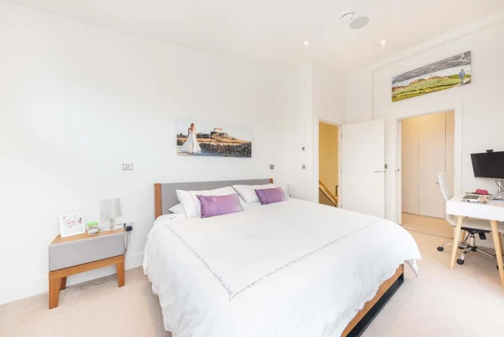 2 bedroom penthouse for rent