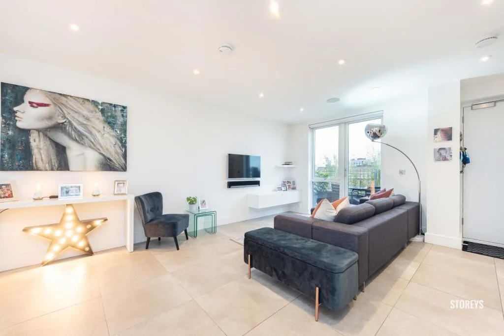 2 bedroom penthouse for rent
