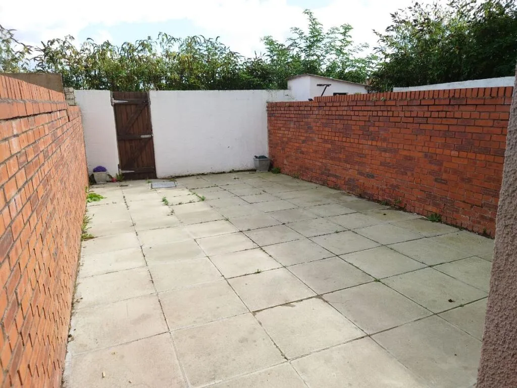 5 bedroom terraced house for rent