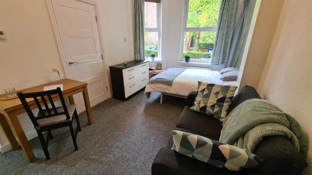 Studio flat for rent