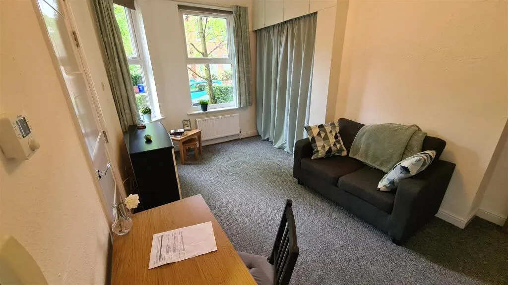 Studio flat for rent