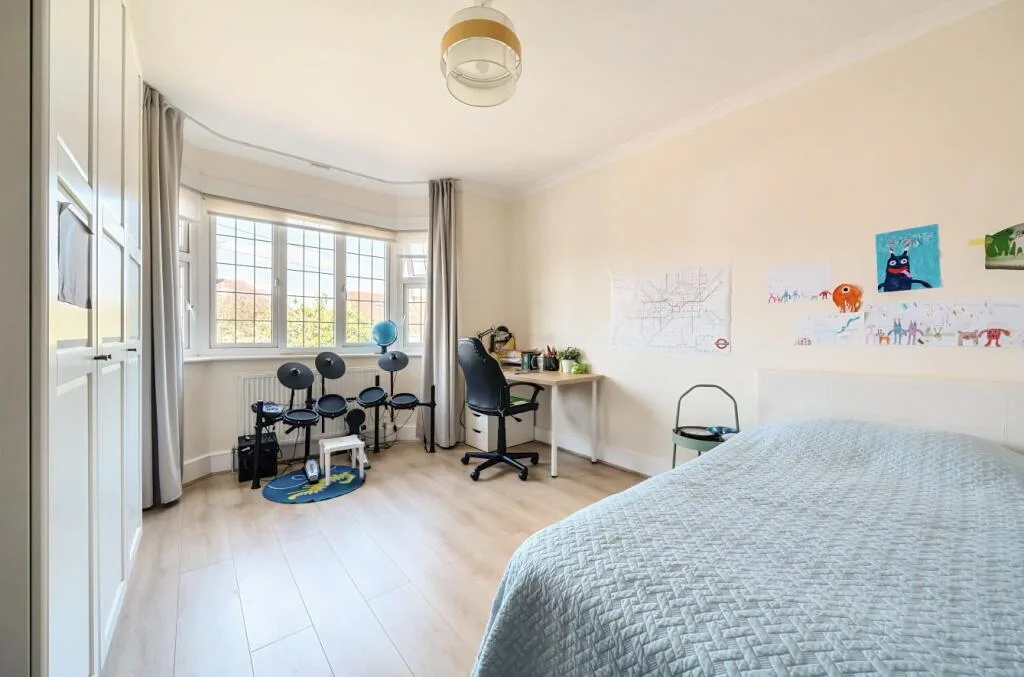 4 bedroom semi-detached house for rent