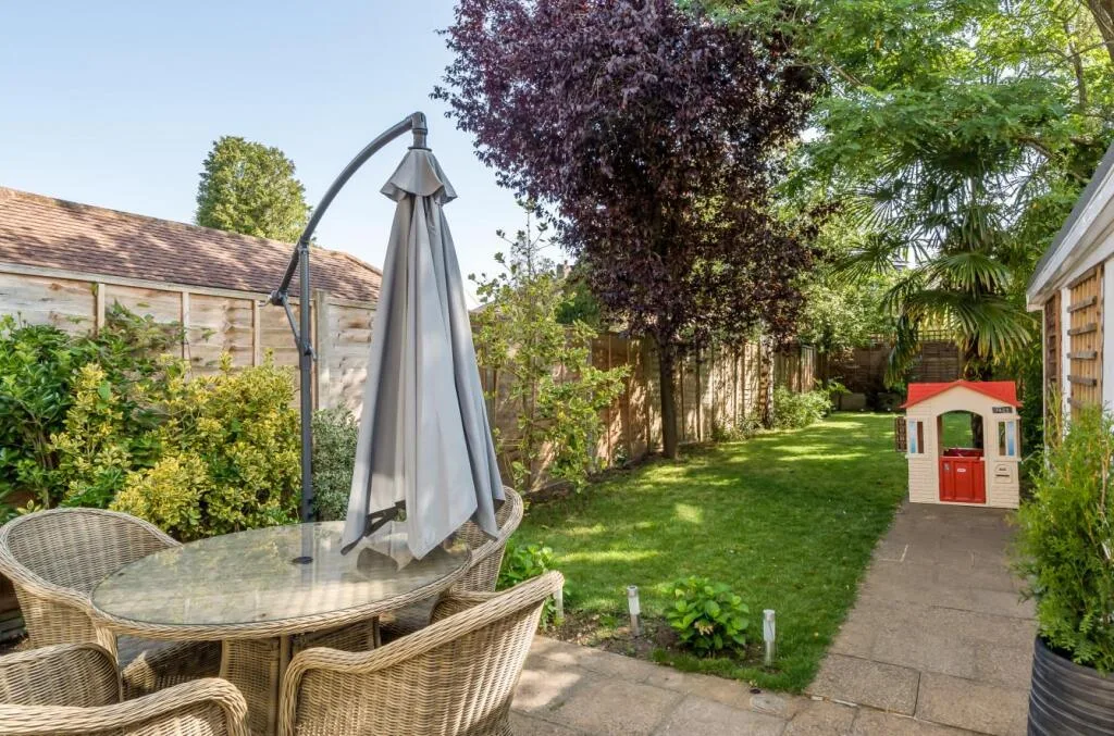4 bedroom semi-detached house for rent