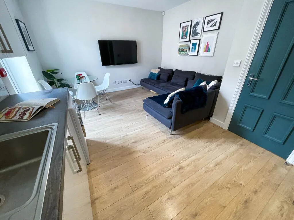 5 bedroom house for rent