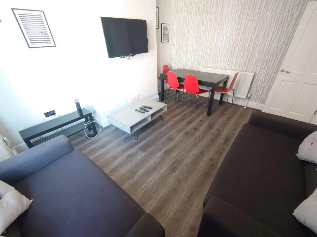 4 bedroom terraced house for rent