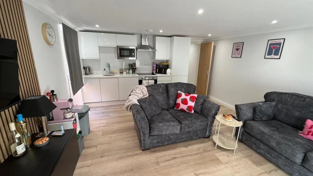 2 bedroom apartment for rent