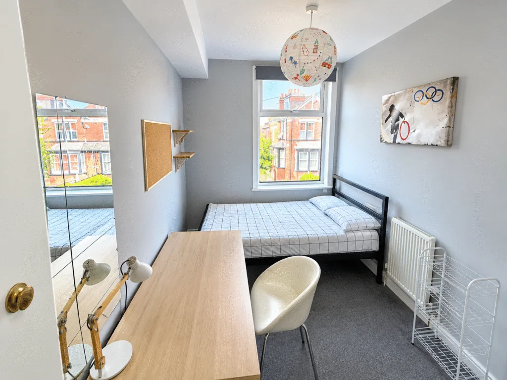 6 bedroom terraced house for rent