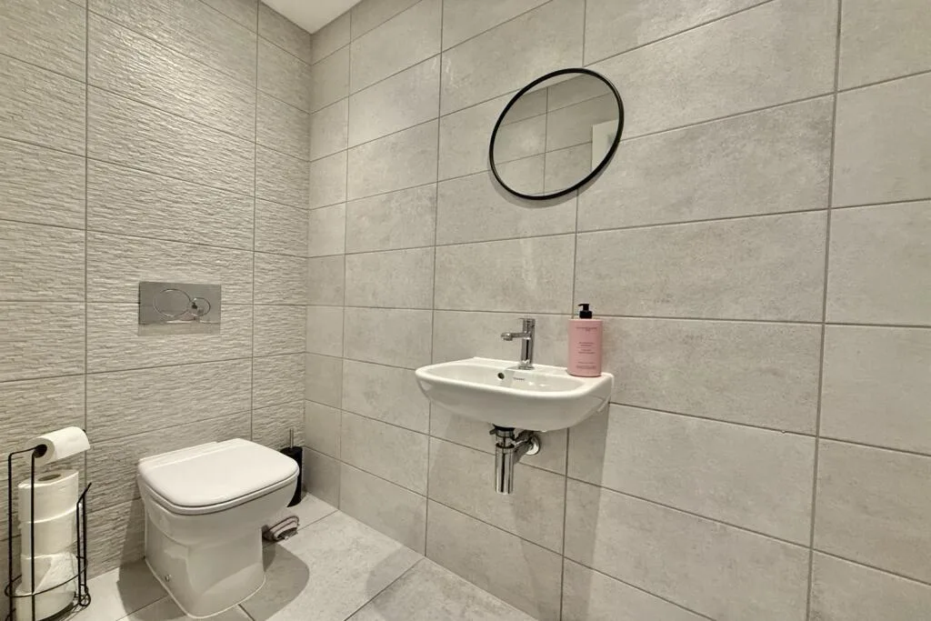 4 bedroom semi-detached house for rent