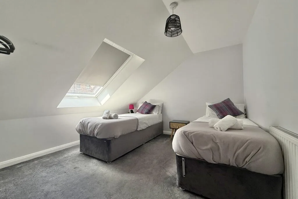 4 bedroom semi-detached house for rent