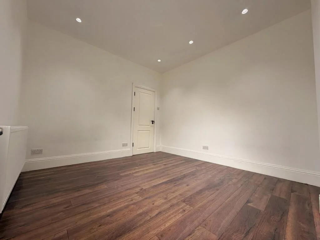 3 bedroom maisonette for rent