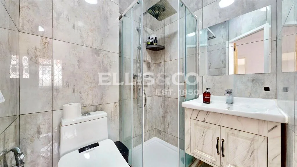 4 bedroom bungalow for rent