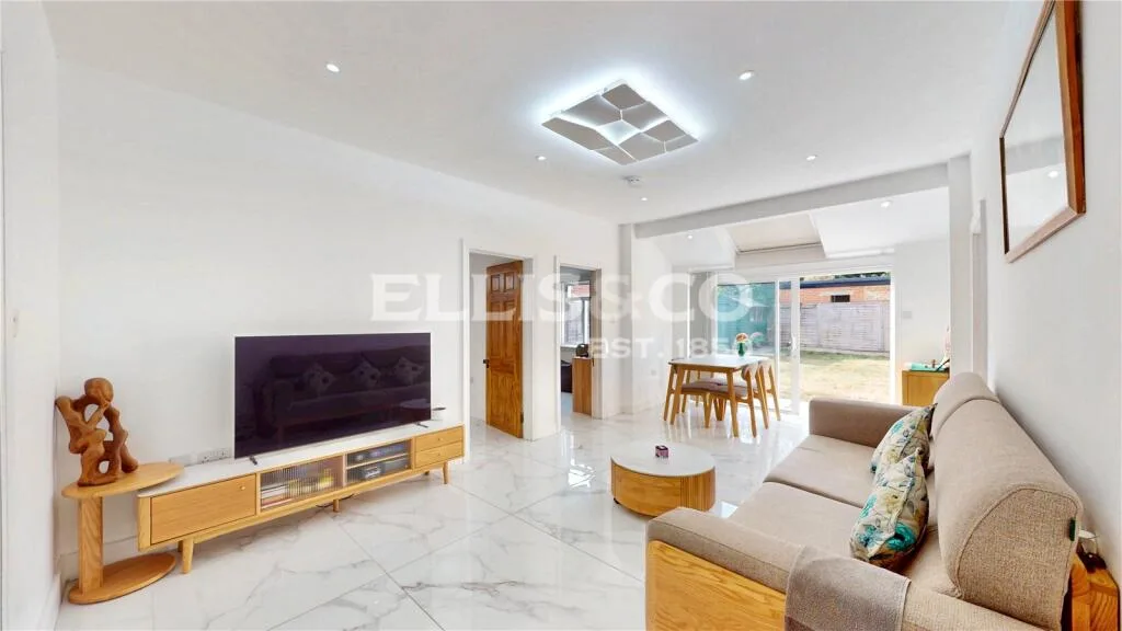 4 bedroom bungalow for rent