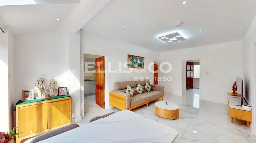 4 bedroom bungalow for rent