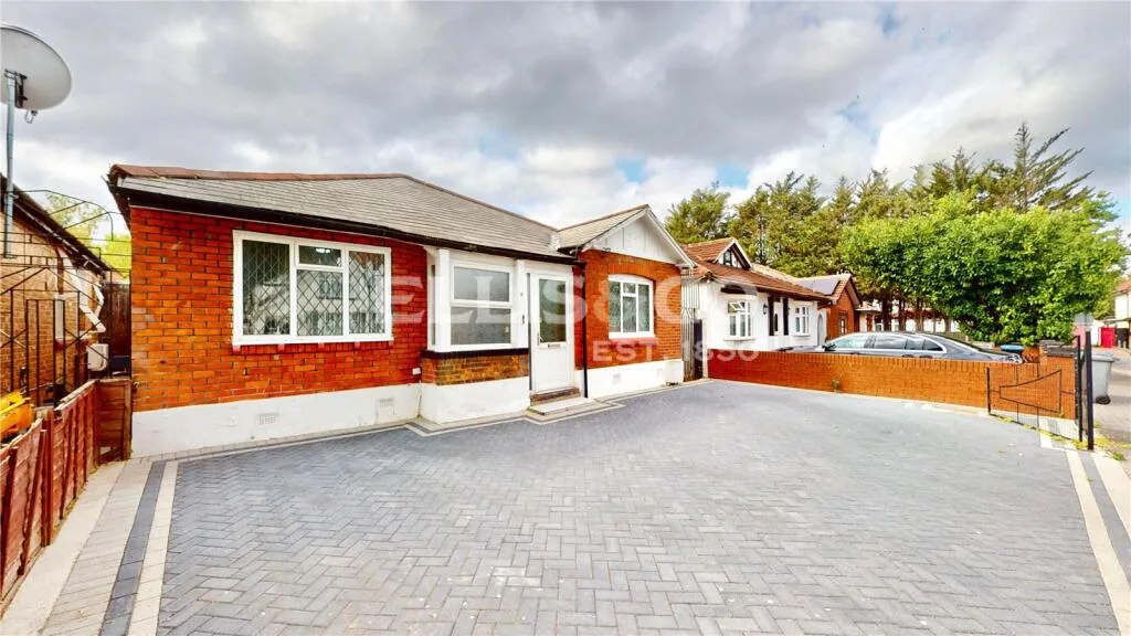 4 bedroom bungalow for rent