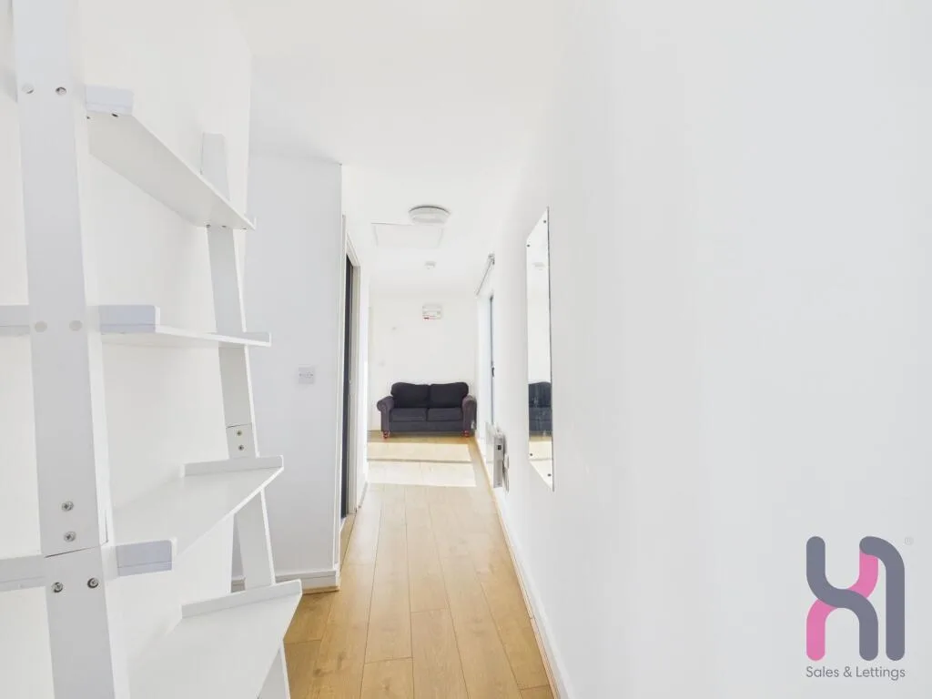 Studio flat for rent