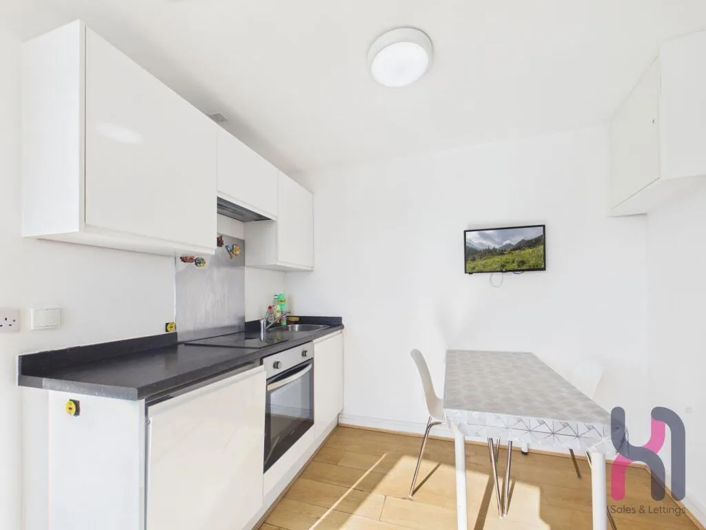 Studio flat for rent
