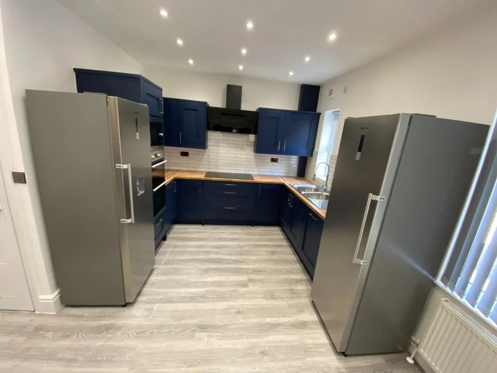 6 bedroom terraced house for rent